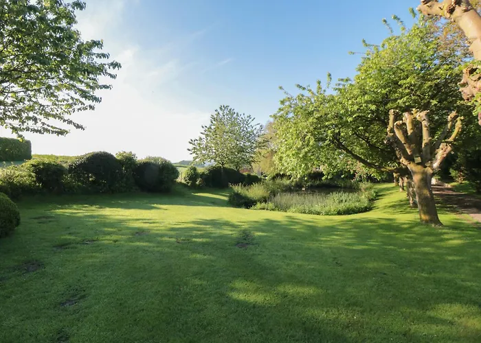 Garden * Scarborough