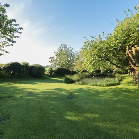 Garden * Scarborough